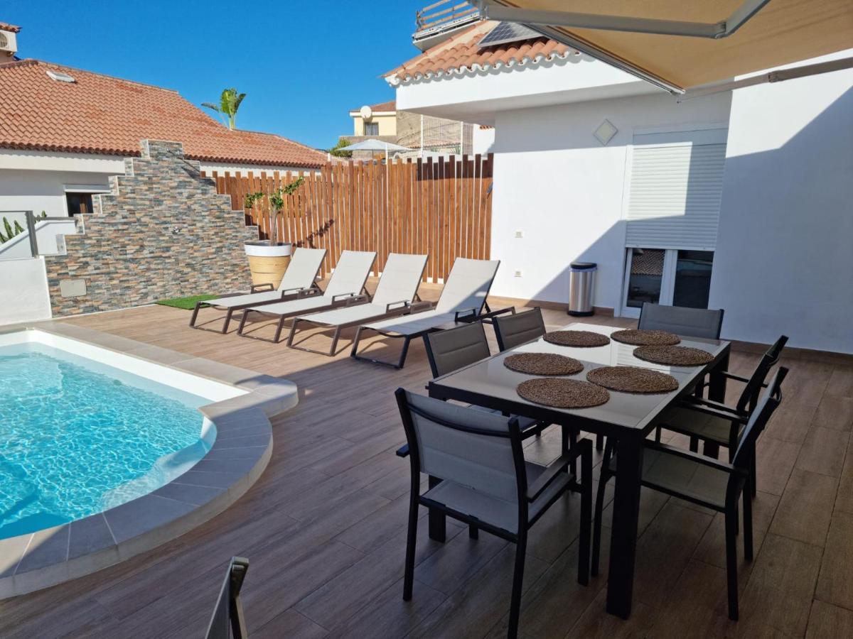 Fantástica Reformada Con Piscina Privada Villa Costa Adeje (Tenerife)